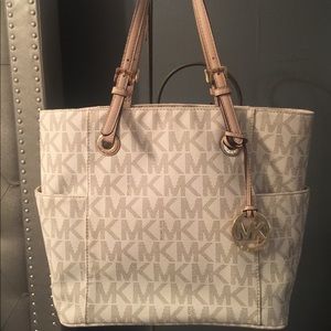 Michael Kors Tote